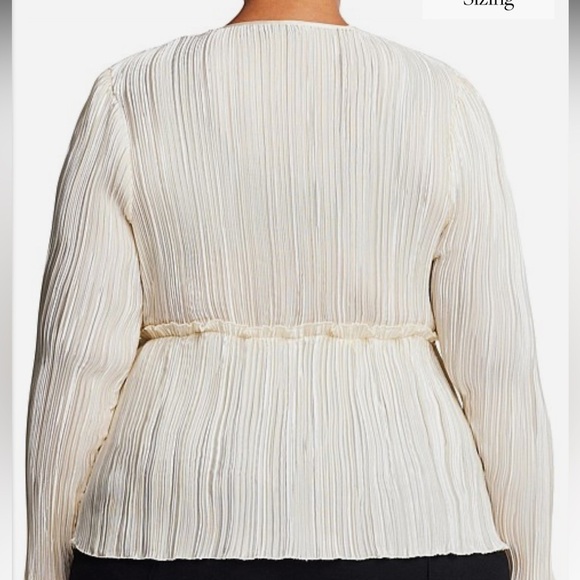 Cream Pleated Women's Blouse - Picture 8 of 8